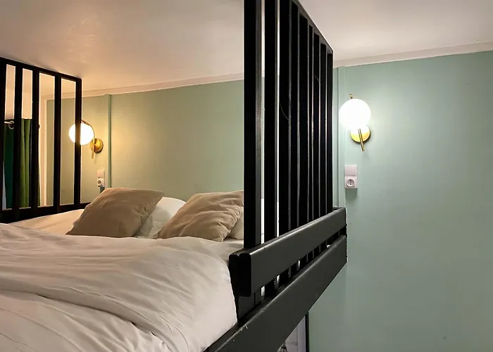 Delightful Studio For Two Montmartre
